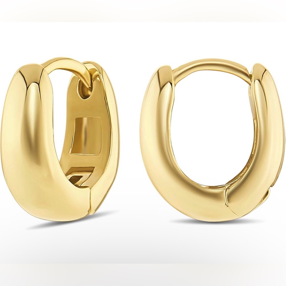 Elegant Gold Hoop Earrings